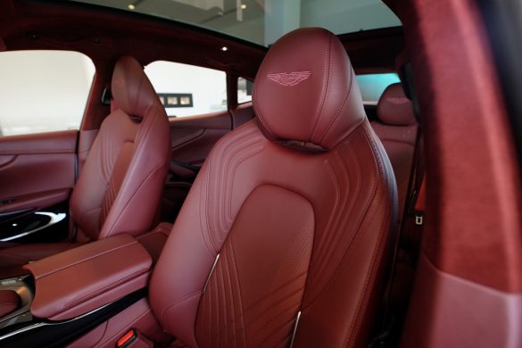 Astonmartin_14