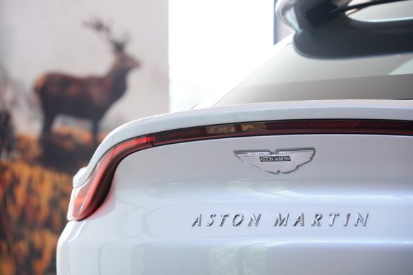 Astonmartin_19