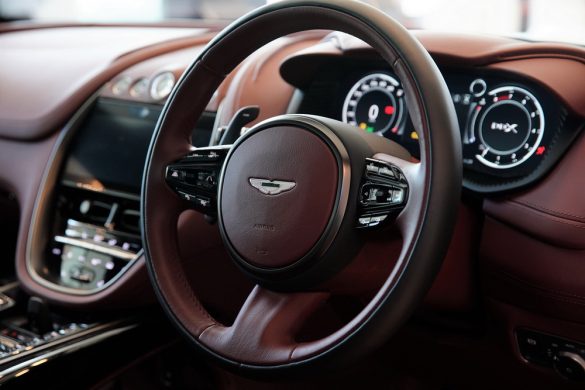 Astonmartin_21