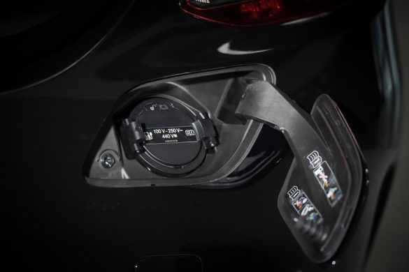 Mercedes-Benz C 300 e AMG Sport_19