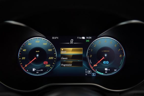Mercedes-Benz C 300 e AMG Sport_56