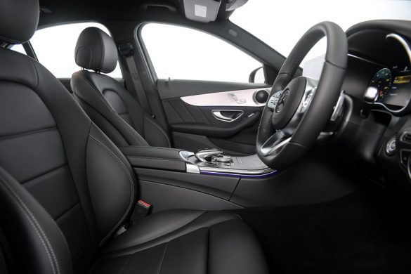 Mercedes-Benz C 300 e AMG Sport_59