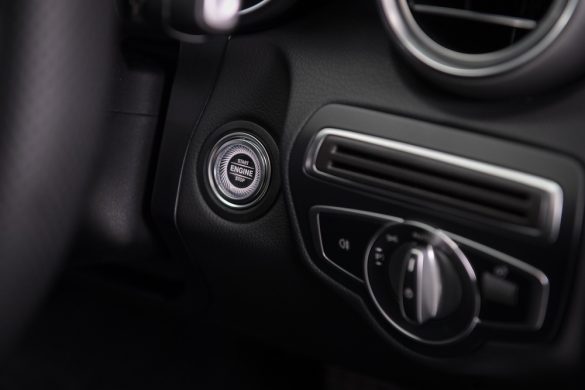 Mercedes-Benz C 300 e AMG Sport_63