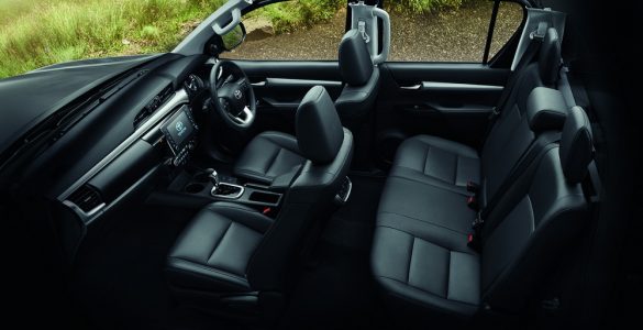 toyota revo_22