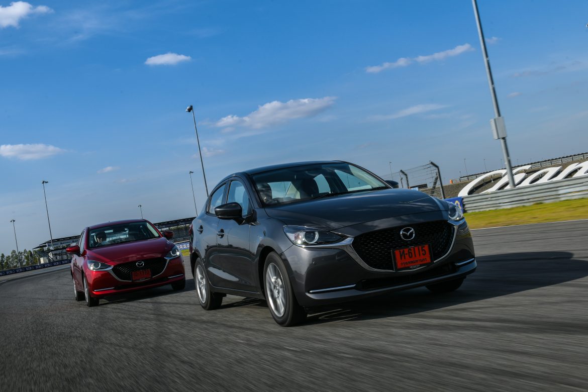 Mazda2_2