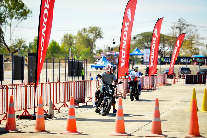 Test Riding 03_resize